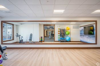 24/7 Fitness center & yoga studio